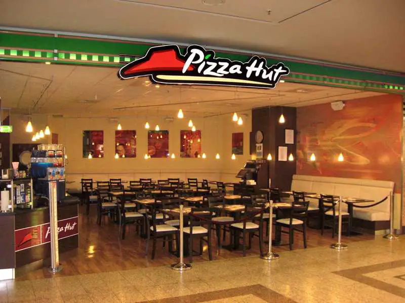 Closest pizza hut to me now